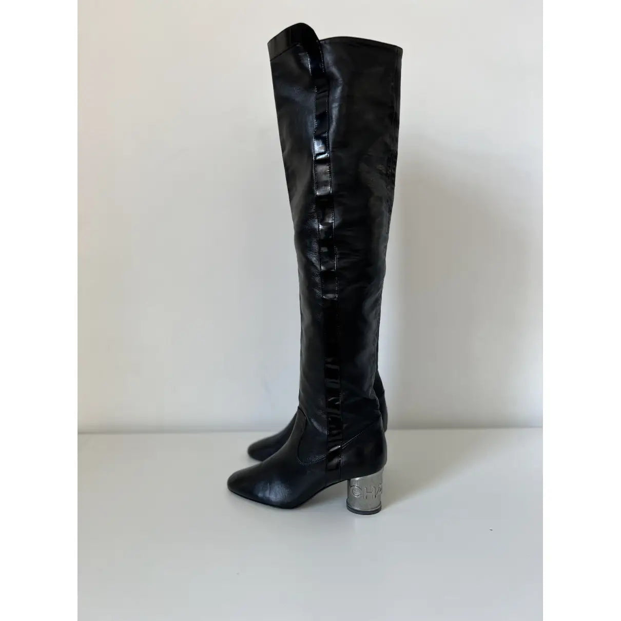 Chanel - Leather boots