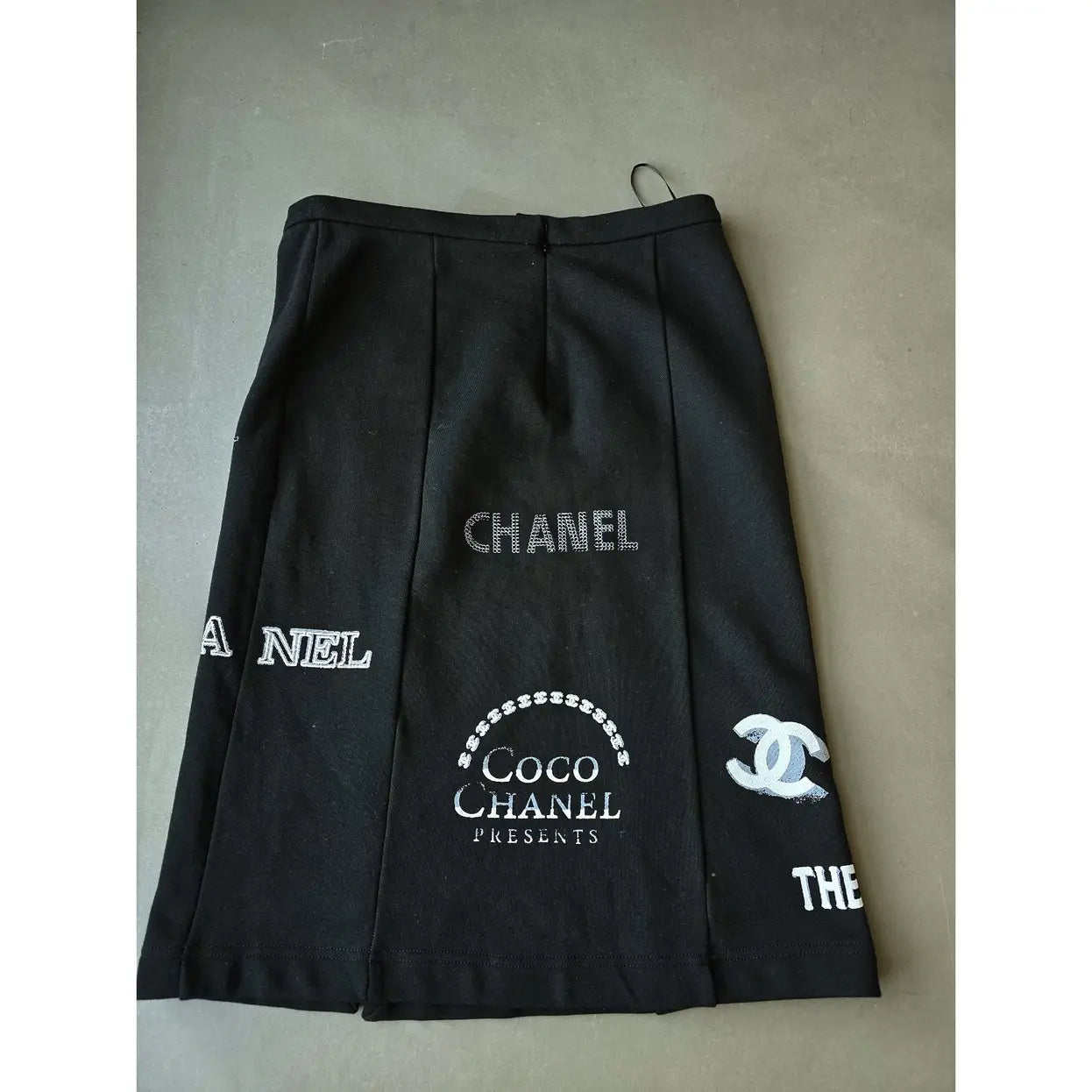 Chanel - Mid-length skirt