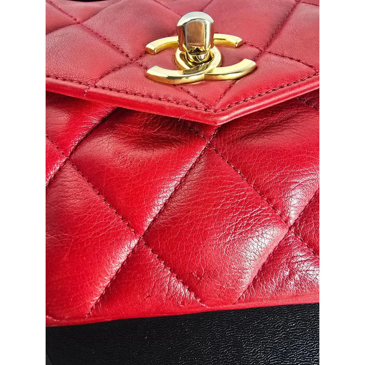 Chanel - Leather handbag