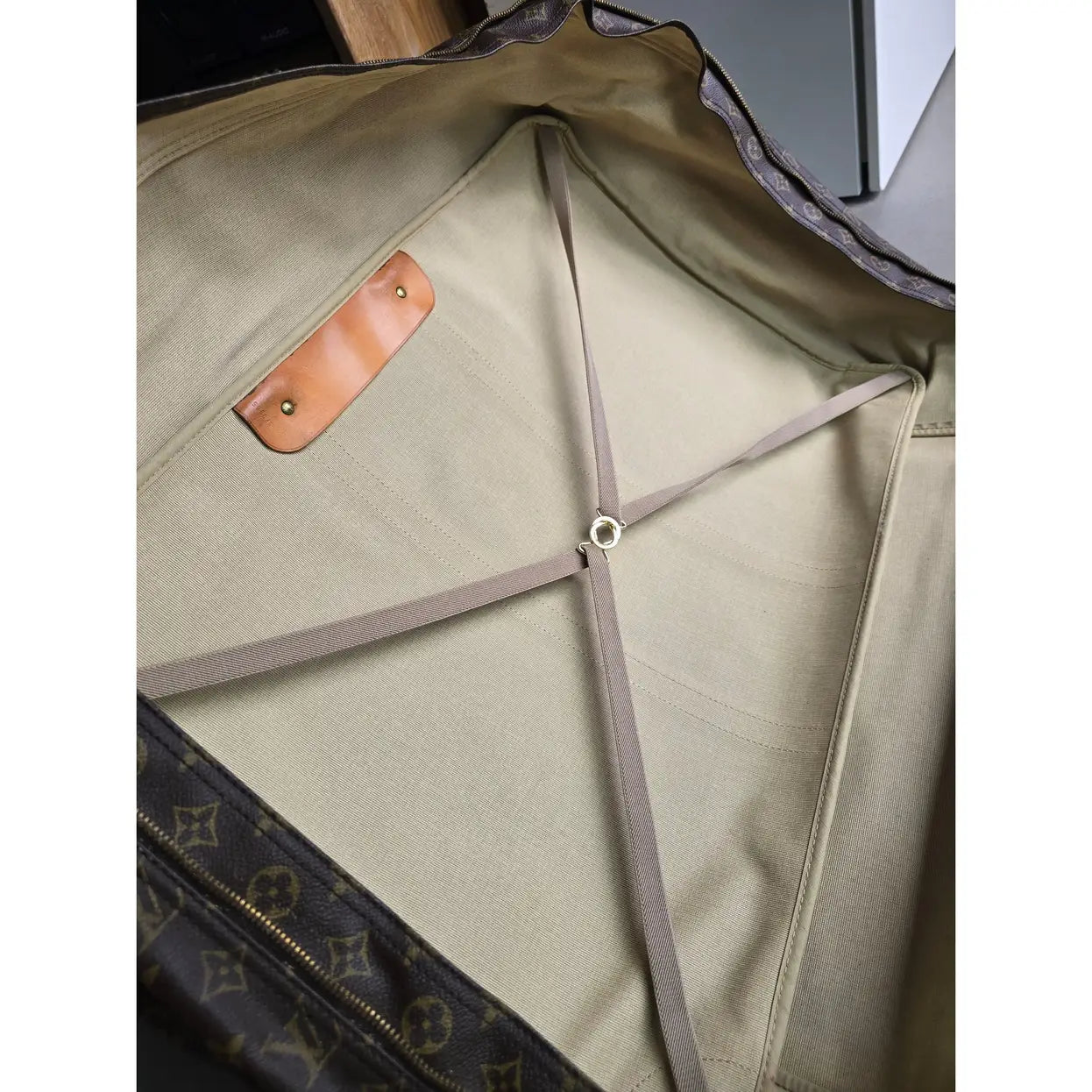 Louis Vuitton - Sirius  - Sirius leather travel bag